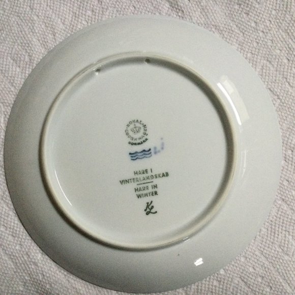 Royal Copenhagen Christmas Collector Plate 1971 Hare in winter - Picture 3 of 3